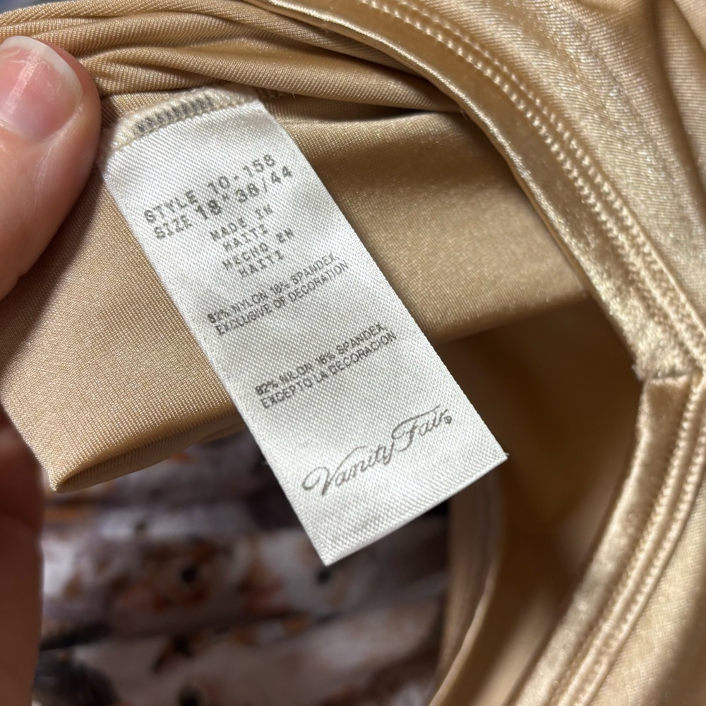 Vanity Fair Damask Neutral Reversible Neckline Full Slip size 38 - Picture 8 of 9